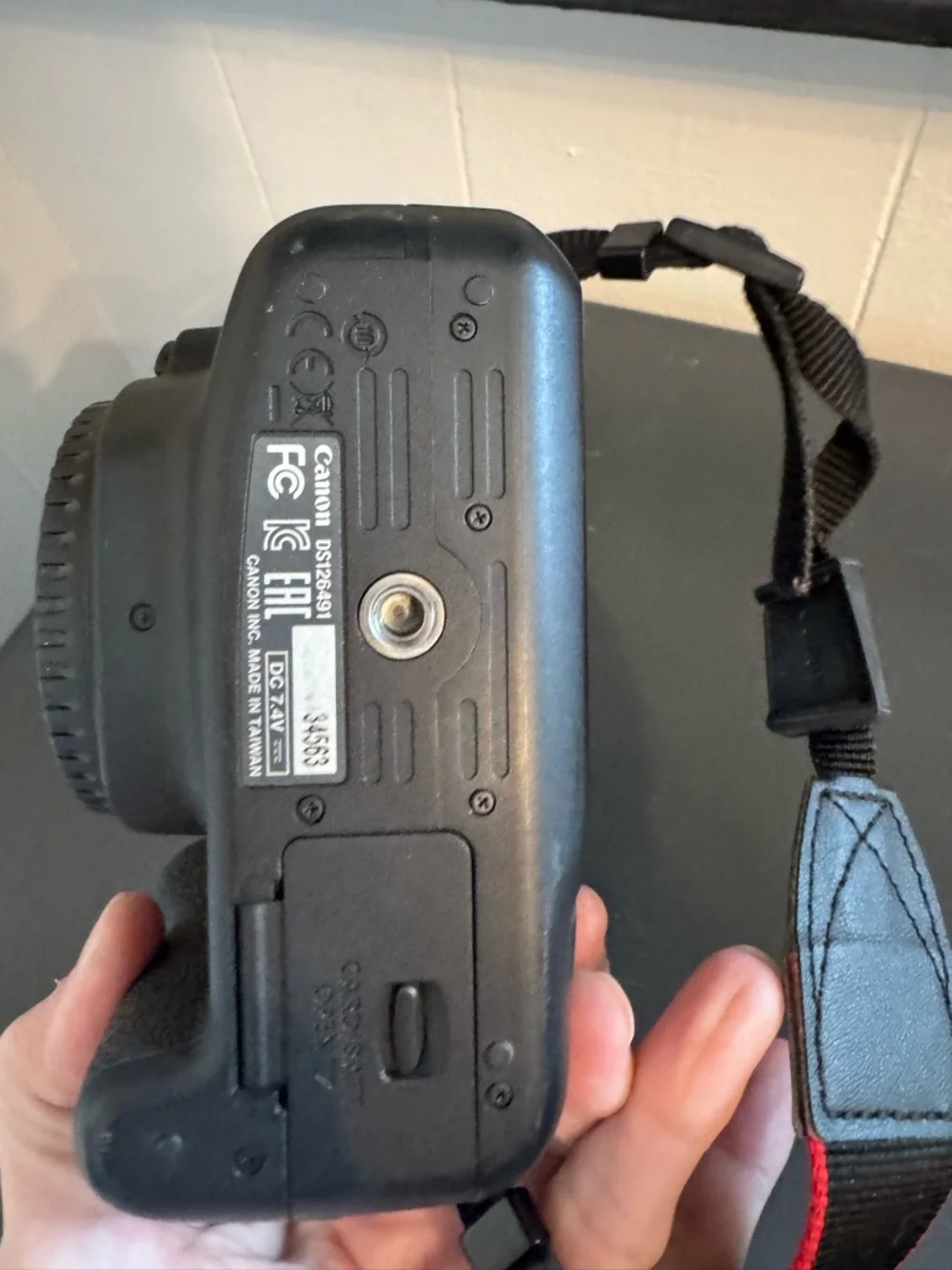 Canon Black DSLR Camera Body with Mount Cap